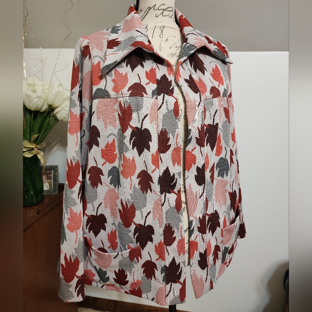 VTG Fall Maple Leaf sweater with Flared Collars Handmade
